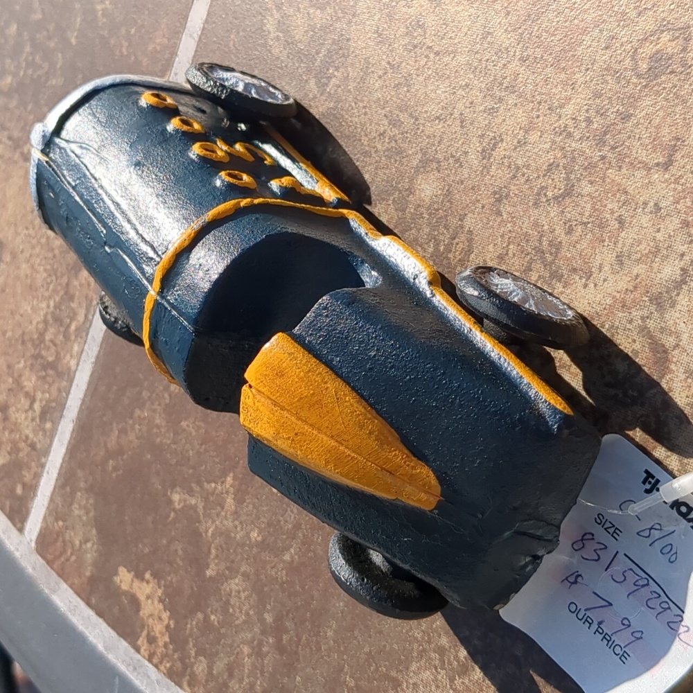 DIECAST METAL RACECAR